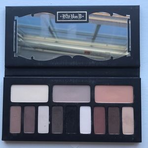 Kat Von D Shade and Light Eye Palette